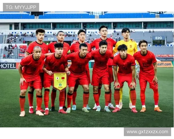 2008东亚杯国足对阵日本的激烈较量与历史意义分析
